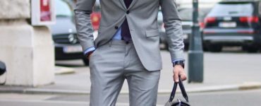 3 suits every man should own